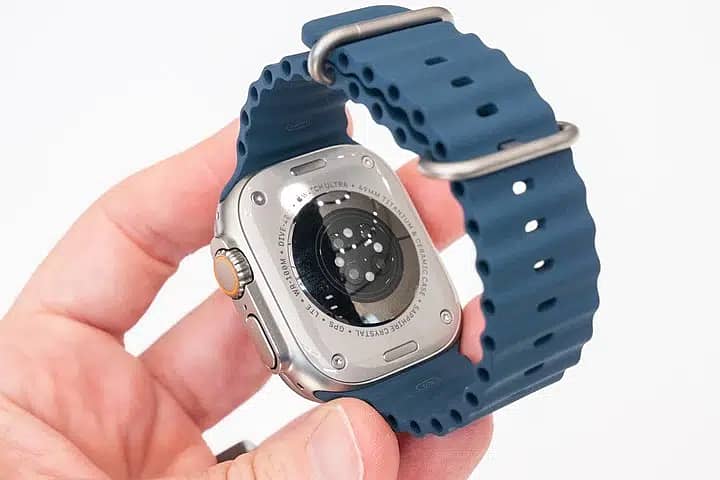 Apple Watch Ultra 2 49mm New 3