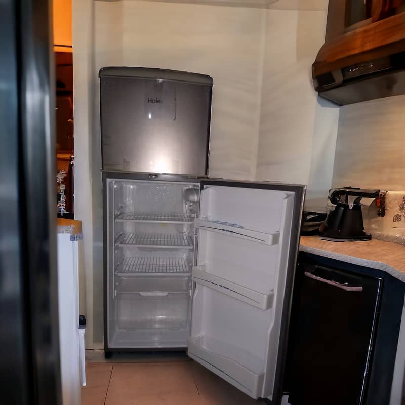 Used Haier Refrigerator/Fridge HRF-195 for Sale in Lahore 1
