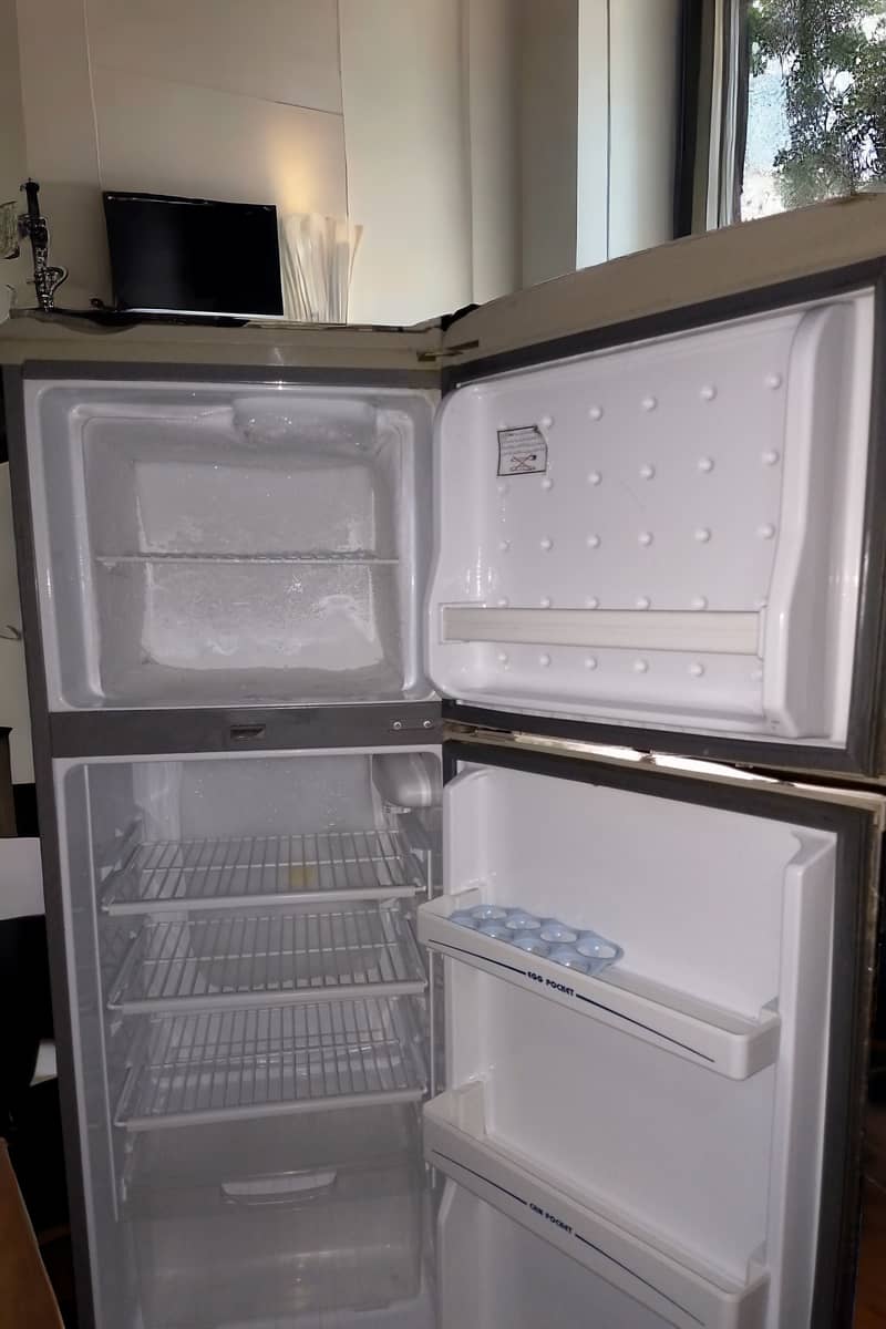 Used Haier Refrigerator/Fridge HRF-195 for Sale in Lahore 3