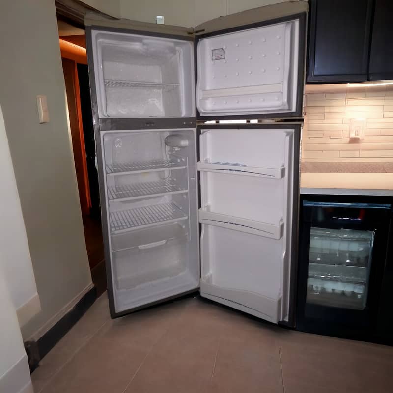 Used Haier Refrigerator/Fridge HRF-195 for Sale in Lahore 8