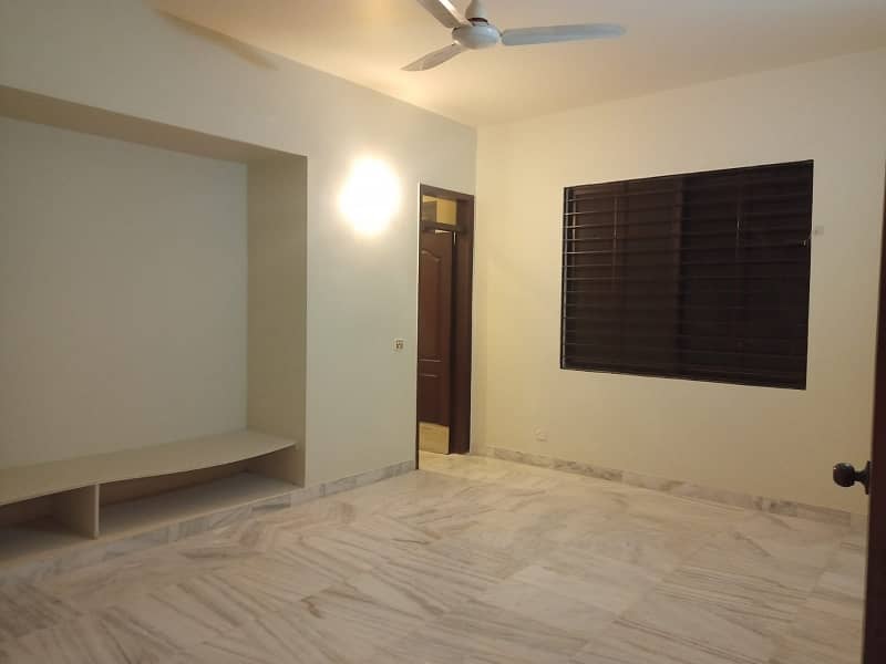 Defence Phase 8 Zulfiqar Street 500 Yards Portion For Rent 7
