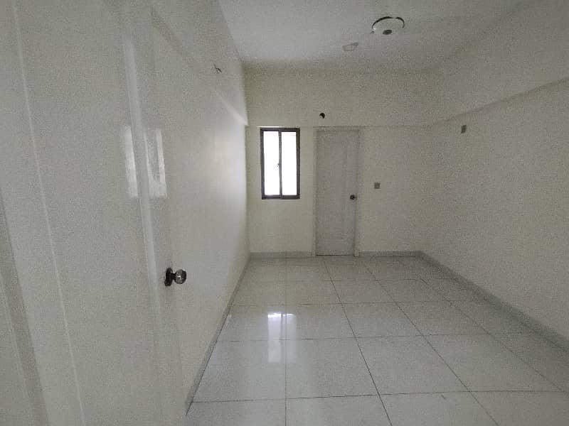 2 Bed DD Brand New Apartment with Lift 2