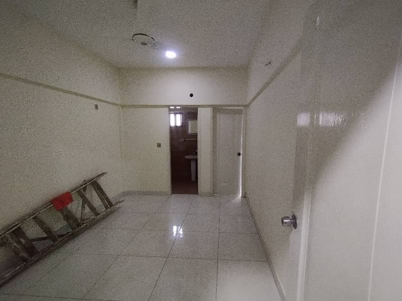 2 Bed DD Brand New Apartment with Lift 3