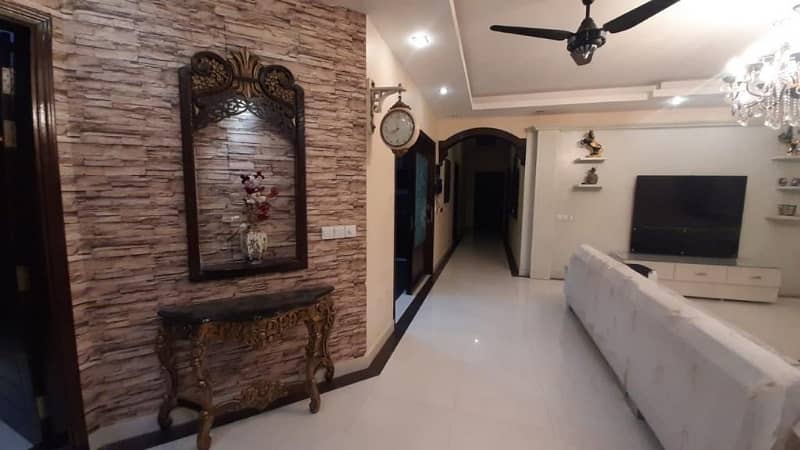 Prime Location House For Grabs In 500 Square Yards Karachi 1
