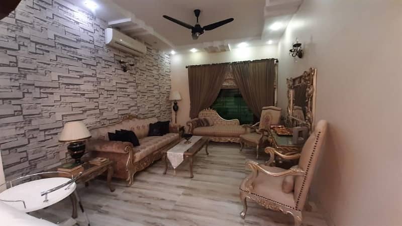 Prime Location House For Grabs In 500 Square Yards Karachi 2