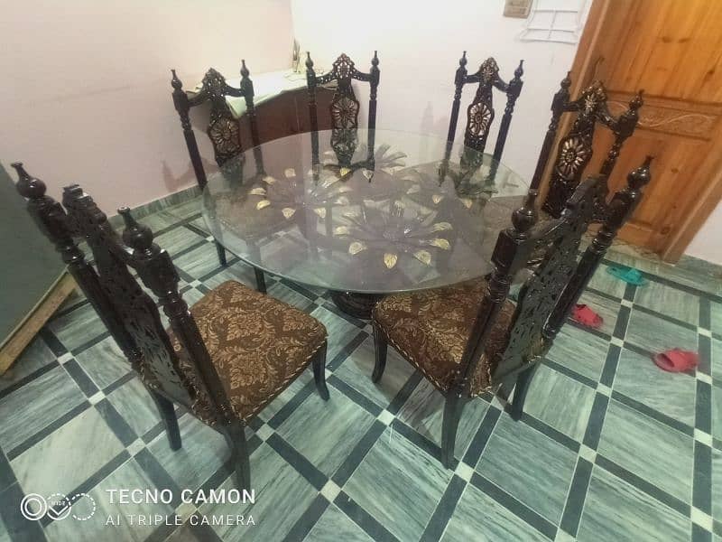 Dinig Table For Sale Un Touch Condition 0