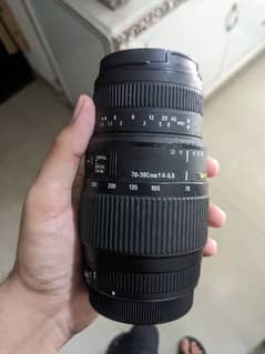 Sigma lens 70-300mm 10/10 condition