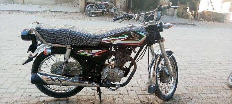 Honda 125 model 2016 Hyderabad number 03181384860 2
