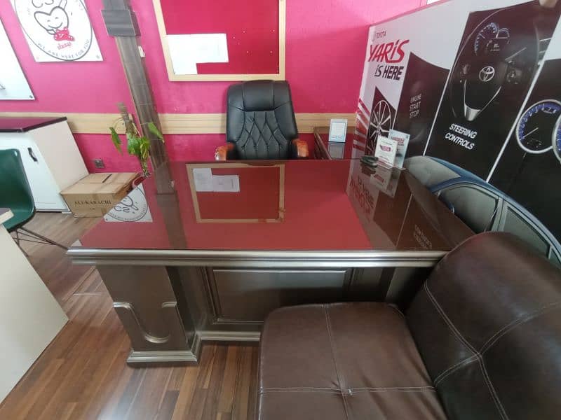 Bulk office furniture available 4