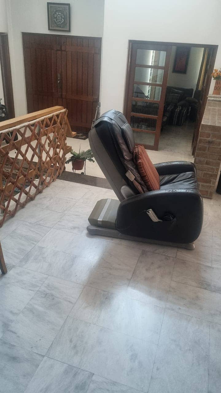 OSIM UYoyo full body Massage Chair 2