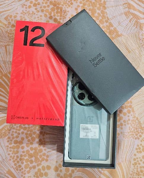 OnePlus 12 Box Pack 1