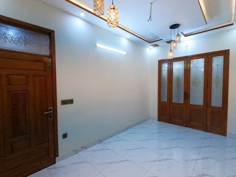 Sabzazar Scheme - Block Q House For sale Sized 5 Marla 7