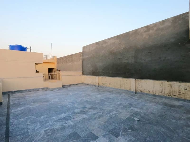 Sabzazar Scheme - Block Q House For sale Sized 5 Marla 38