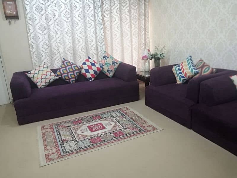 7 seater sofa set in excellent condition 4