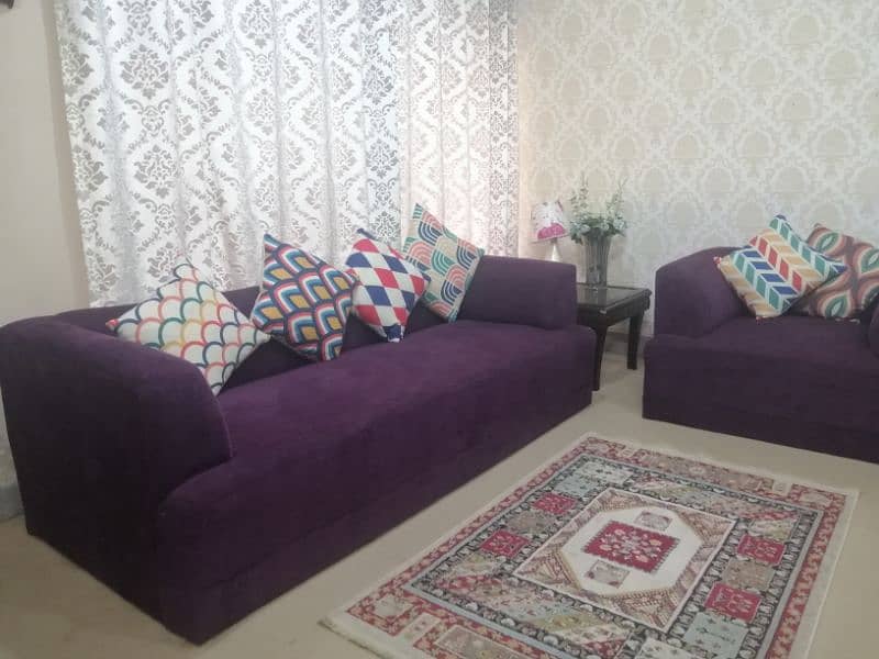 7 seater sofa set in excellent condition 5