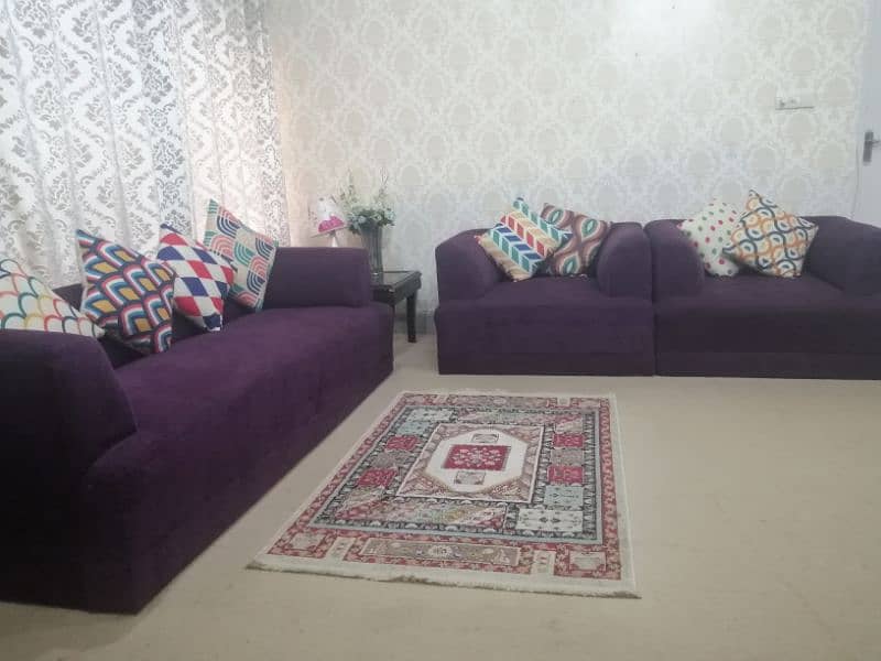 7 seater sofa set in excellent condition 6