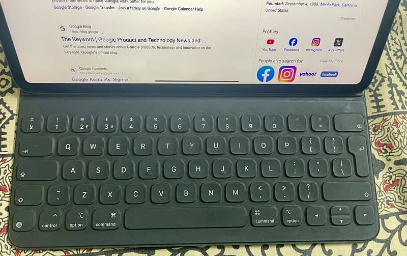 Apple Original Smart Keyboard Folio for iPad Pro 12.9 (3rd-6th Gen) 0