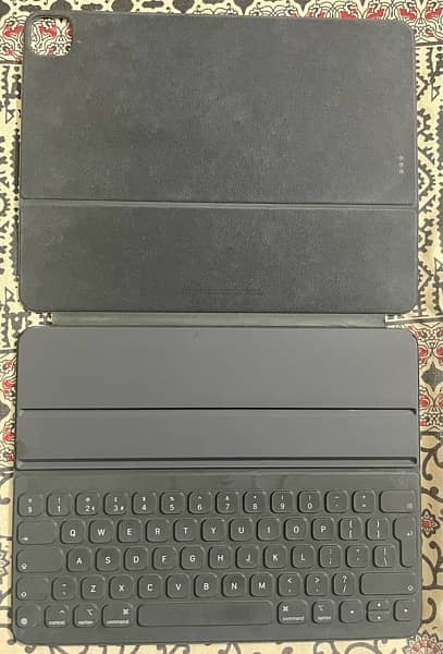 Apple Original Smart Keyboard Folio for iPad Pro 12.9 (3rd-6th Gen) 2