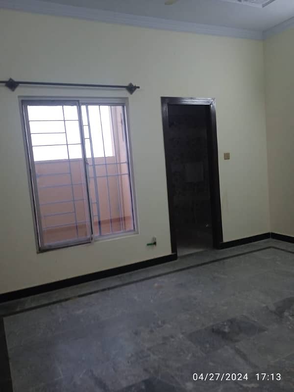 2 Bedrooms Flat for Rent 0