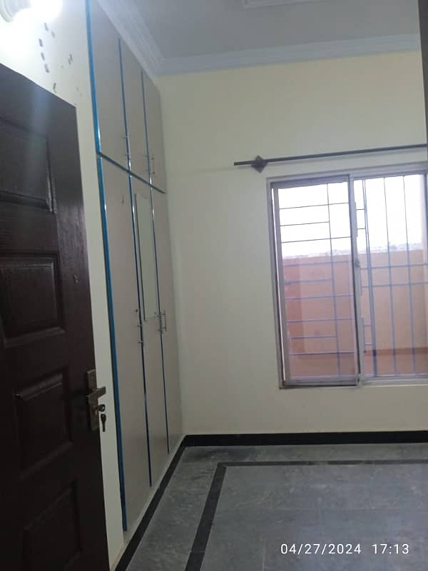 2 Bedrooms Flat for Rent 1