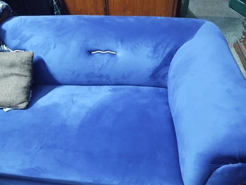 7 seater sofa with excellent condition 1