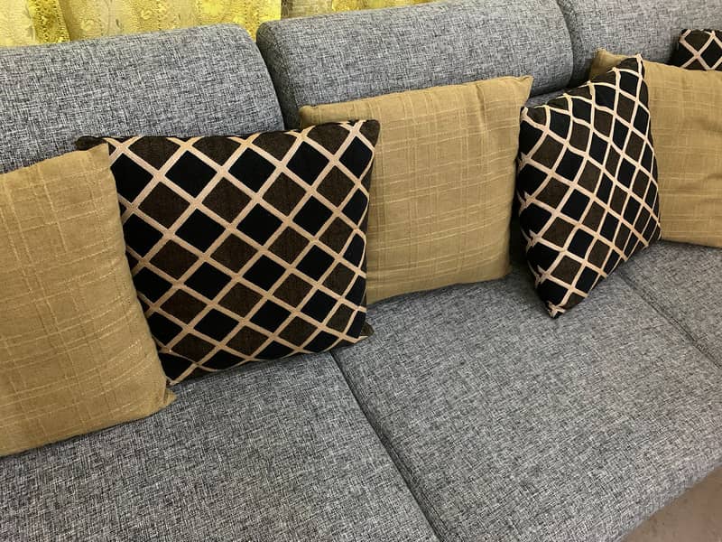 Lounge Sofa with cushions 10