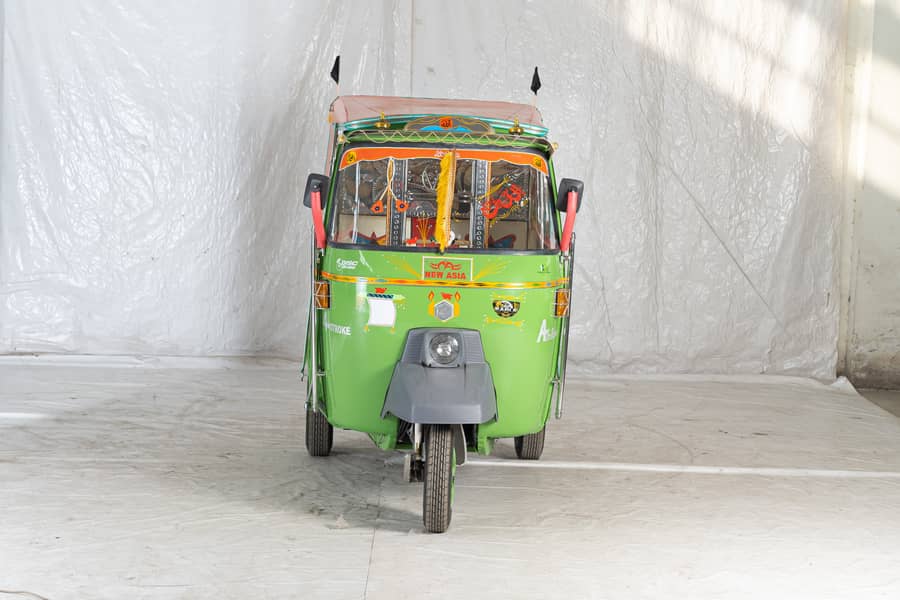 New asia double shak 6 seater auto rickshaw 0