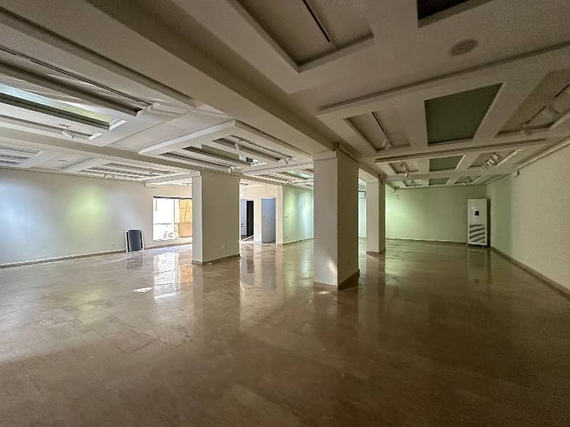 1 Kanal Beautiful Building Available For Rent 17