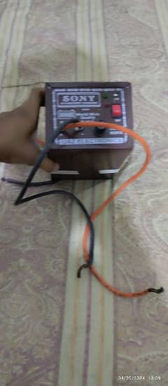 solar cotrollerto battery charge and controle good condition 0