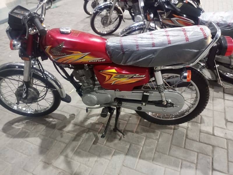 Honda 125 , mdl 2021, lush condition, all Punjab number, cmplte docmts 0