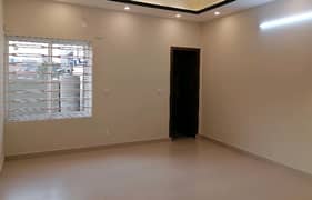 Lower Portion In Pakistan Town - Phase 2 For rent