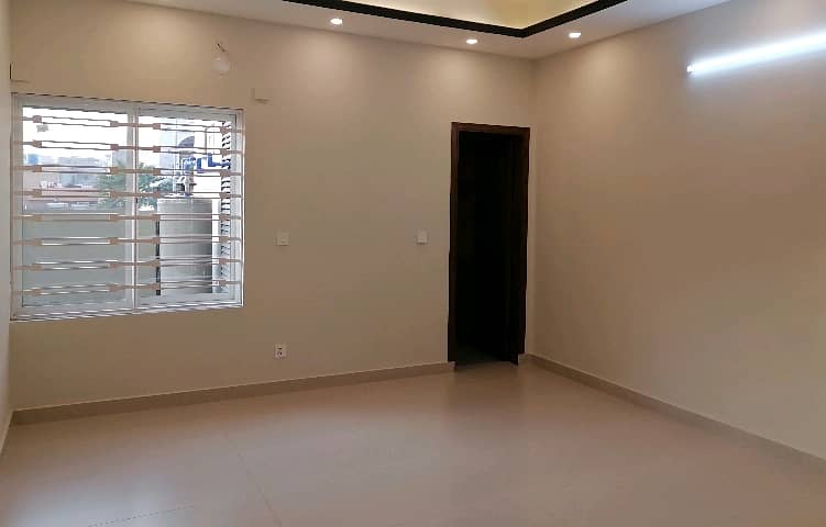 Lower Portion In Pakistan Town - Phase 2 For rent 0