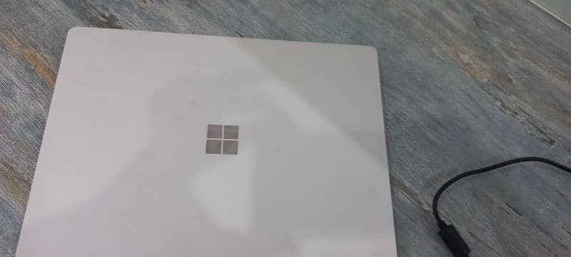 Microsoft Surface Laptop 2 Model 1769 1