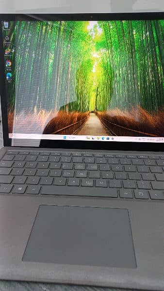 Microsoft Surface Laptop 2 Model 1769 3
