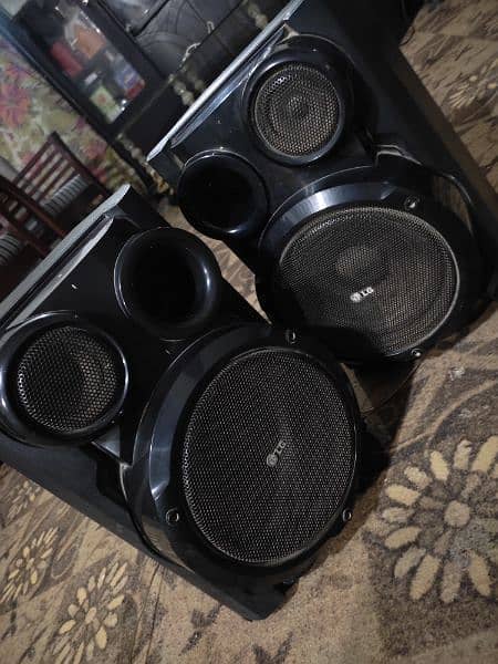 original LG speakers 1