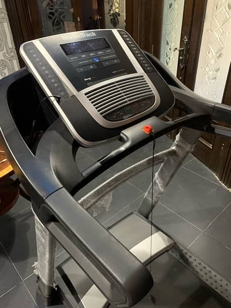 Treadmill | Electronical Treadmill | Running machine 1