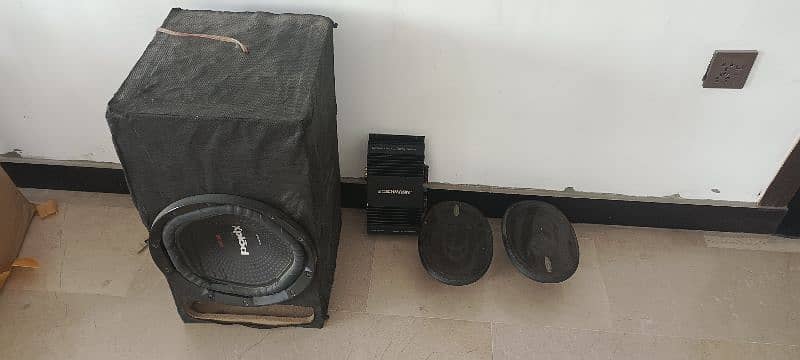 Sony woffer with bass tube box  2 pioneer speakers boscgmann amplifier 0