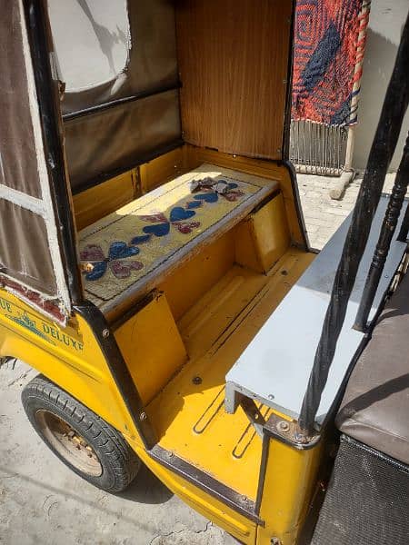 selling auto rickshaw 150cc 4