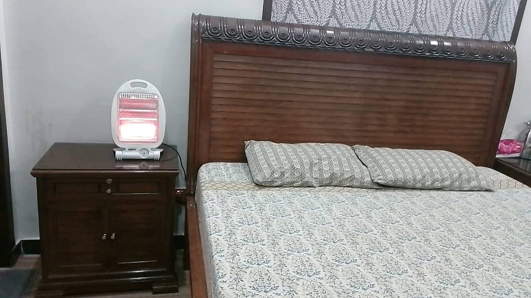 King Size Bed + Side Tables + Dressing Table 1