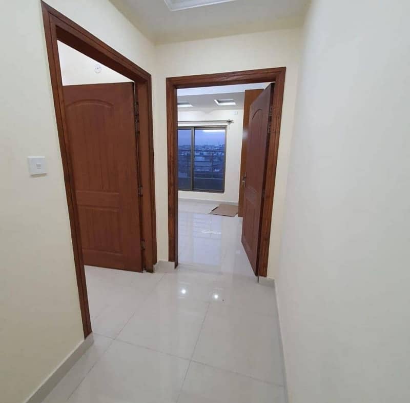 Investors Should sale This Flat Located Ideally In Soan Garden 4