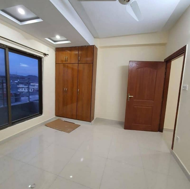 900 Square Feet Flat In Soan Garden - Block H Extension Is Available 1