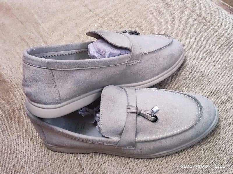 Selling Branded Casual Shoes, Size 42 9