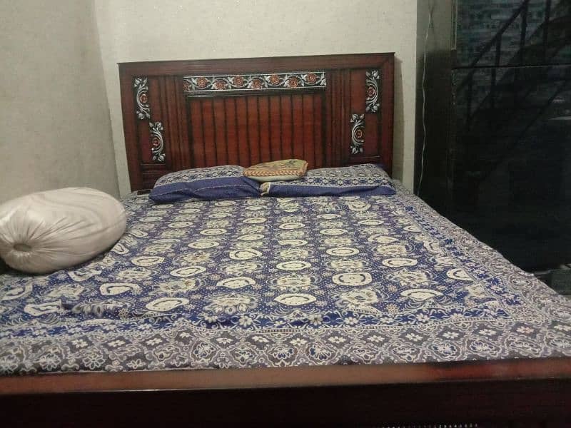 Queen size bed 6.5/5.5 for sale without mattress 1