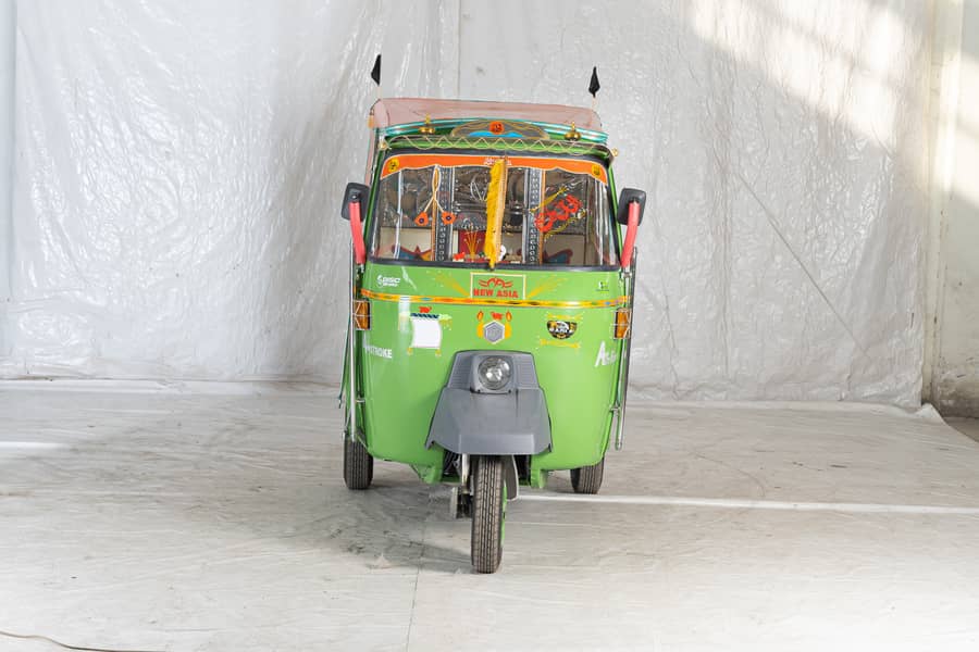 New asia double shok 6 seater auto rickshaw 1
