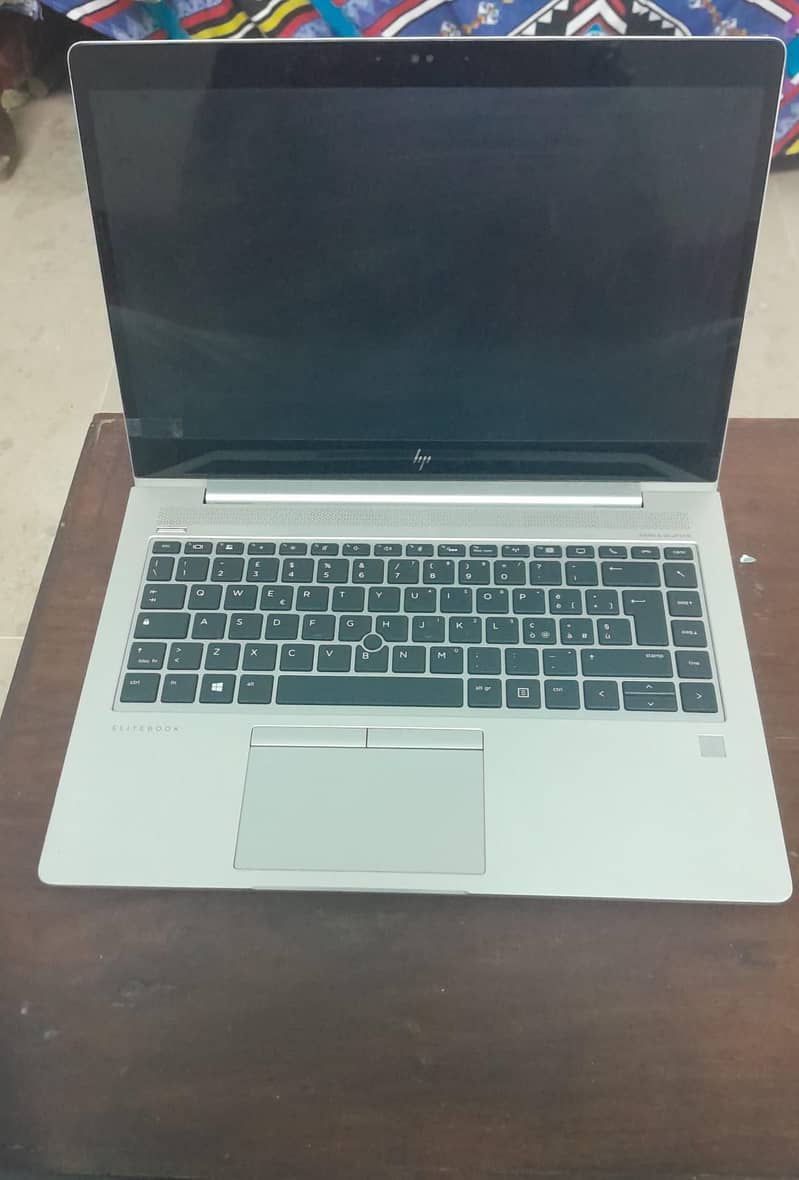 Hp Elitebook 830 G5 i5 8th generation Touch special eidtion 1