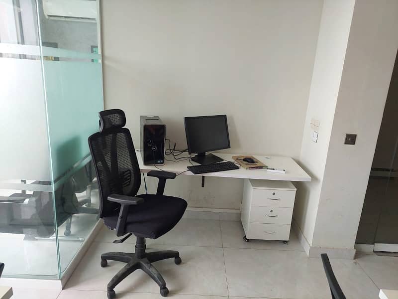 8 MARLA FURNISHED OFFICE FLOOR FULLY RENOVATED WITH BIGGEST ELEVATOR INSTALLED AVAILABLE FOR RENT IN DHA PHASE 3 9