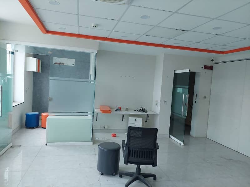 8 MARLA FURNISHED OFFICE FLOOR FULLY RENOVATED WITH BIGGEST ELEVATOR INSTALLED AVAILABLE FOR RENT IN DHA PHASE 3 10