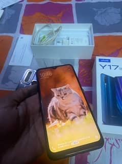 VIVO Y17 4/128GB WITH BOX AND CHARGER