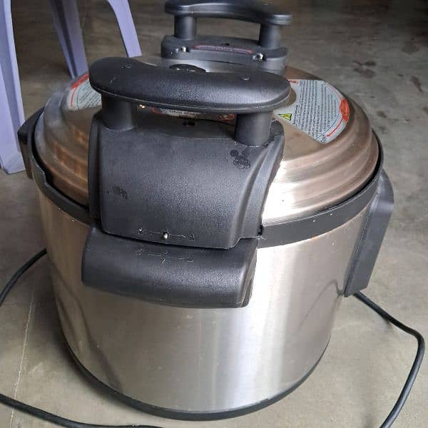 electric  perisher cooker for sell price is fanil 4