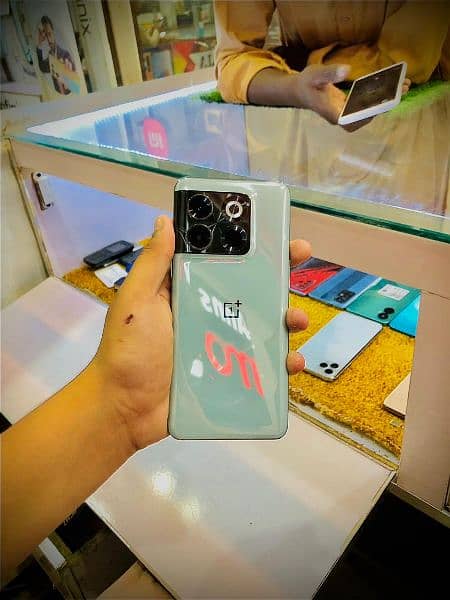 OnePlus 10T 5G 1